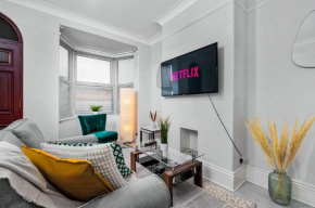 Stylish 4-Bed Home in Sheffield
